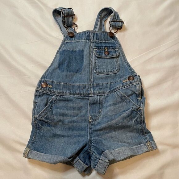 OshKosh B'gosh Other - Girls Oshkosh size 12-18 months denim overalls